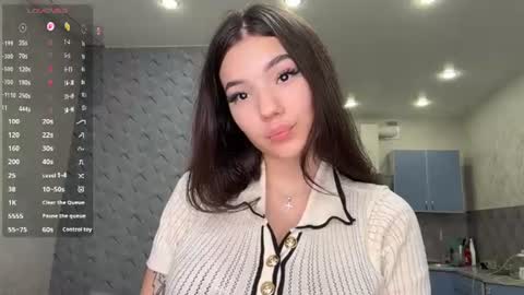 Lira online show from July 21, 2026, 9:28 pm