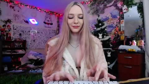 Snapshot of linlin_cuteeee chatting on January 30, 2025, 10:30 pm Lin online show from January 30, 2025, 10:30 pm