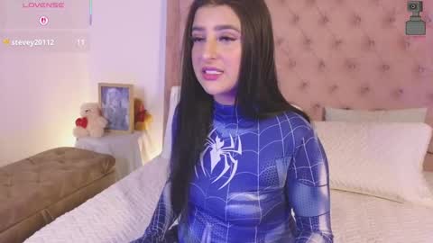 Snapshot of linoshka_1 chatting on October 3, 2025, 8:39 pm Luciana online show from October 3, 2025, 8:39 pm