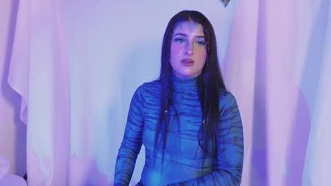 Snapshot of linoshka_1 chatting on October 25, 2025, 9:09 pm Luciana online show from October 25, 2025, 9:09 pm