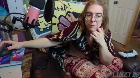 Linzy19 online show from March 11, 2025, 5:02 pm