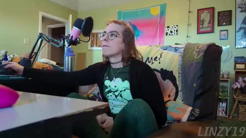 Linzy19 online show from March 12, 2025, 3:18 pm