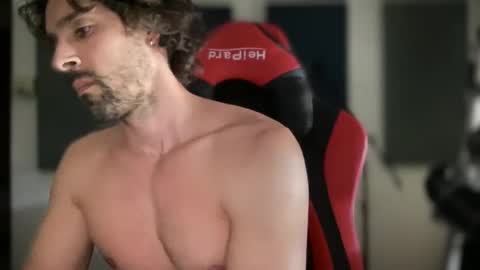 Snapshot of lion_hotty chatting on October 3, 2025, 8:39 pm lion_hotty online show from October 3, 2025, 8:39 pm