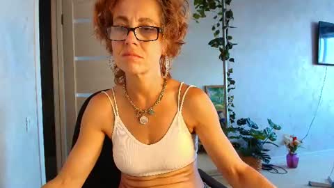 Liora Weiss online show from July 28, 2026, 12:48 pm