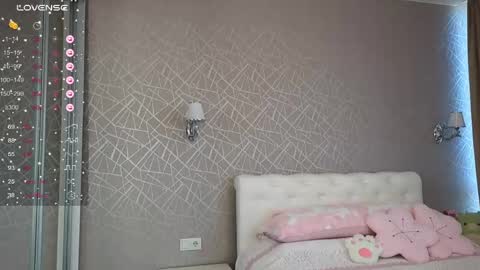 Liory online show from April 27, 2026, 9:40 am