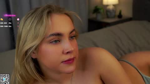 Snapshot of lipswithsmileonthem chatting on January 25, 2025, 6:12 am Amelia online show from January 25, 2025, 6:12 am