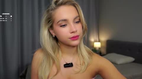 Snapshot of lipswithsmileonthem chatting on February 25, 2025, 1:09 am Amelia online show from February 25, 2025, 1:09 am