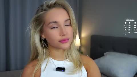 Snapshot of lipswithsmileonthem chatting on March 3, 2025, 12:04 am Amelia online show from March 3, 2025, 12:04 am