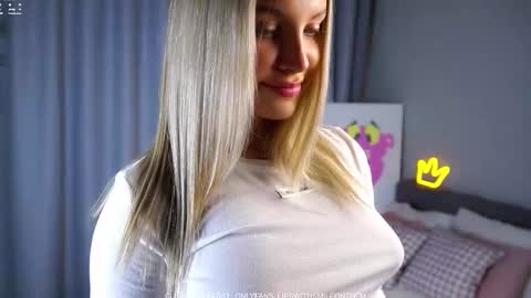 Snapshot of lipswithsmileonthem chatting on October 23, 2025, 1:05 am Amelia online show from October 23, 2025, 1:05 am