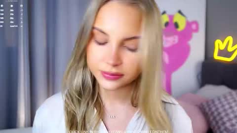 Snapshot of lipswithsmileonthem chatting on October 25, 2025, 1:13 am Amelia online show from October 25, 2025, 1:13 am