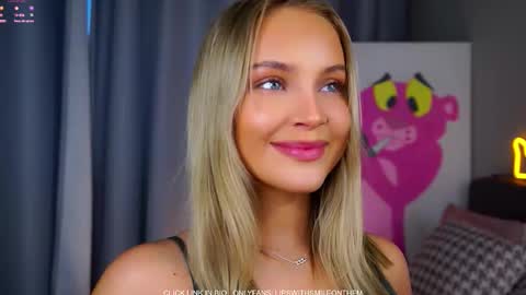 Snapshot of lipswithsmileonthem chatting on November 2, 2025, 1:08 am Amelia online show from November 2, 2025, 1:08 am