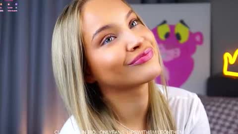 Snapshot of lipswithsmileonthem chatting on November 4, 2025, 1:16 am Amelia online show from November 4, 2025, 1:16 am