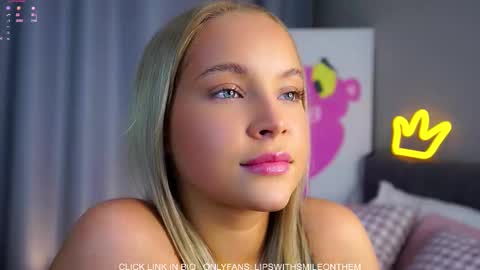 Snapshot of lipswithsmileonthem chatting on November 15, 2025, 1:03 am Amelia online show from November 15, 2025, 1:03 am