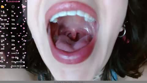 Lisa online show from January 8, 2025, 1:32 am