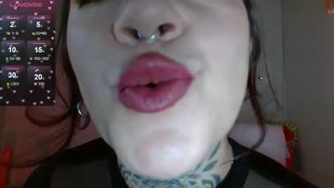 Lisa online show from February 21, 2025, 10:15 pm