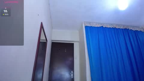 lisa_branch online show from March 3, 2025, 6:55 pm