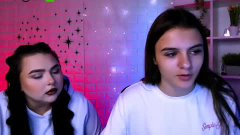 Snapshot of lisa_dark_ chatting on November 4, 2025, 10:25 am Lisa online show from November 4, 2025, 10:25 am