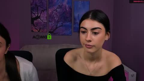 Snapshot of lisa_dark_ chatting on November 18, 2025, 10:09 am Lisa online show from November 18, 2025, 10:09 am