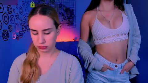 Snapshot of lisa_dark_ chatting on November 27, 2025, 8:22 pm Lisa online show from November 27, 2025, 8:22 pm