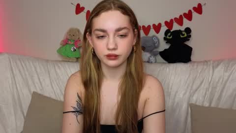 Snapshot of lisa_lit chatting on February 25, 2025, 5:52 am Lisa and Katerina online show from February 25, 2025, 5:52 am