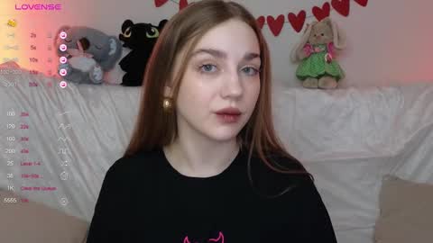 Snapshot of lisa_lit chatting on February 26, 2025, 8:37 am Lisa and Katerina online show from February 26, 2025, 8:37 am