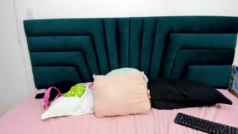 lisa white  online show from March 4, 2025, 4:27 am