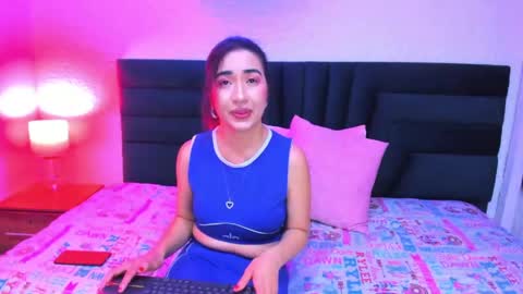 Snapshot of lisa_white_ chatting on April 18, 2026, 8:20 pm lisa white online show from April 18, 2026, 8:20 pm