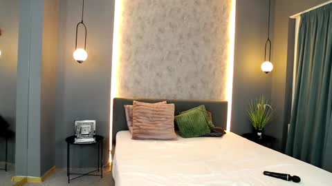 Snapshot of lisacroft chatting on February 1, 2025, 9:43 am lisacroft online show from February 1, 2025, 9:43 am