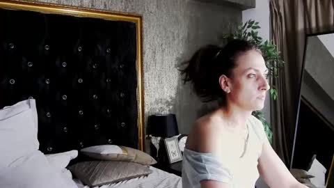 Snapshot of lisacroft chatting on March 1, 2025, 11:26 pm lisacroft online show from March 1, 2025, 11:26 pm