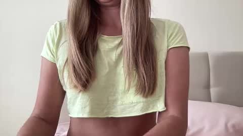 Lisa online show from October 19, 2025, 8:48 am