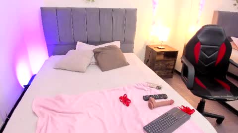 Snapshot of lisagh_ chatting on August 6, 2026, 11:12 am Lisa online show from August 6, 2026, 11:12 am