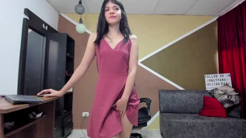 Snapshot of lisagray_1 chatting on December 7, 2024, 8:49 pm Lisa Gray Independent Model online show from December 7, 2024, 8:49 pm