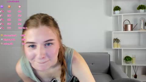 Snapshot of lisahille chatting on March 3, 2026, 8:20 am Lisa online show from March 3, 2026, 8:20 am