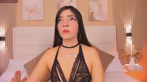 Snapshot of lisalain chatting on July 17, 2026, 12:01 pm lisa online show from July 17, 2026, 12:01 pm