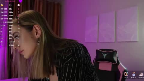 Snapshot of lisamayson chatting on February 7, 2026, 5:27 pm LISA online show from February 7, 2026, 5:27 pm