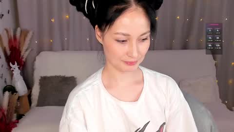 Lisa Moore online show from February 15, 2025, 3:28 pm