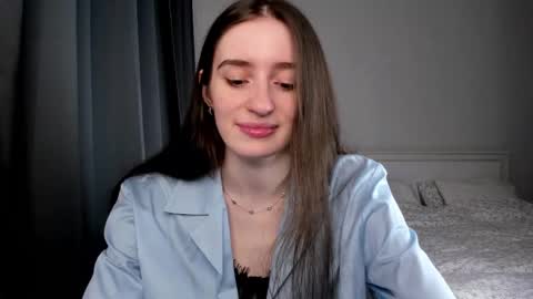 Lisa online show from February 12, 2025, 7:45 pm