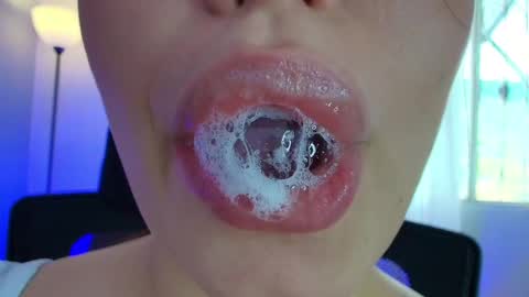 Lisbet online show from January 27, 2025, 6:52 pm