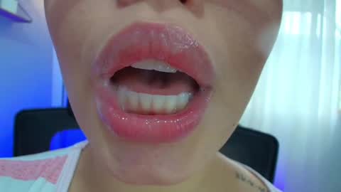 Lisbet online show from February 7, 2025, 2:58 pm