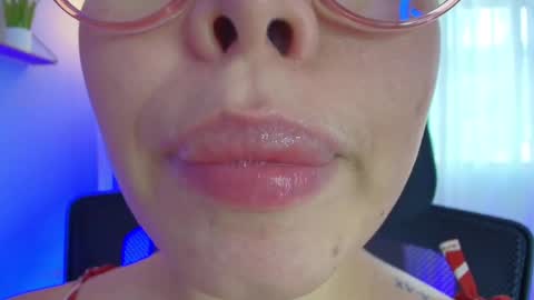 Lisbet online show from February 7, 2025, 7:27 pm