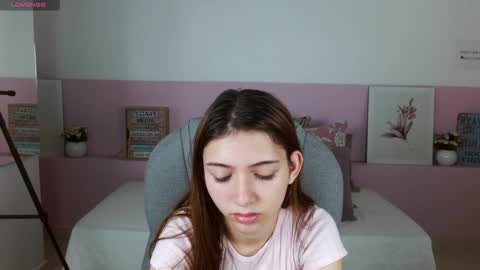 Snapshot of liseth_fox chatting on December 14, 2024, 12:55 pm Liseth Fox online show from December 14, 2024, 12:55 pm