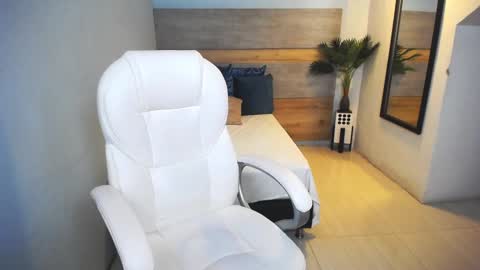 Snapshot of liseth_fox chatting on January 7, 2025, 6:45 pm Liseth Fox online show from January 7, 2025, 6:45 pm