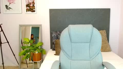 Snapshot of liseth_fox chatting on January 18, 2025, 6:32 pm Liseth Fox online show from January 18, 2025, 6:32 pm