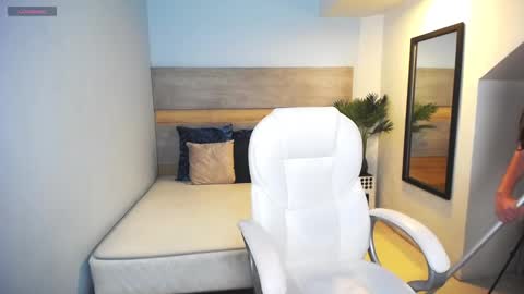 Snapshot of liseth_fox chatting on February 5, 2025, 1:37 am Liseth Fox online show from February 5, 2025, 1:37 am