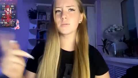Snapshot of lisi_kiss_ chatting on June 22, 2026, 6:27 pm Aurora online show from June 22, 2026, 6:27 pm