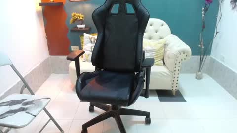 Snapshot of liss_greys1 chatting on February 17, 2025, 9:08 pm liss online show from February 17, 2025, 9:08 pm