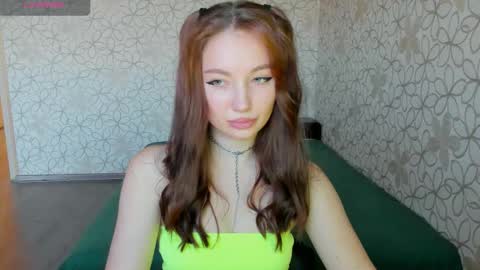 lissa_cristal_ online show from October 23, 2025, 10:25 am
