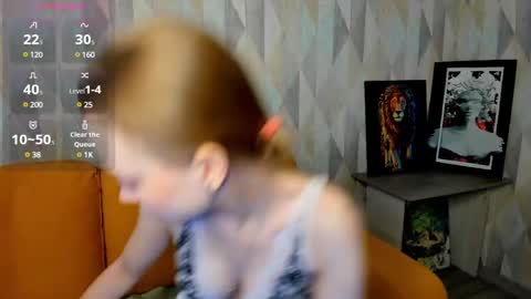 Snapshot of lissa_kitsune chatting on February 7, 2025, 7:18 am Lissa online show from February 7, 2025, 7:18 am