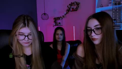 lissa_night online show from March 27, 2026, 8:08 pm