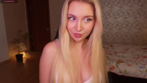 Snapshot of lissablush_ chatting on November 10, 2025, 10:36 am Lissa online show from November 10, 2025, 10:36 am